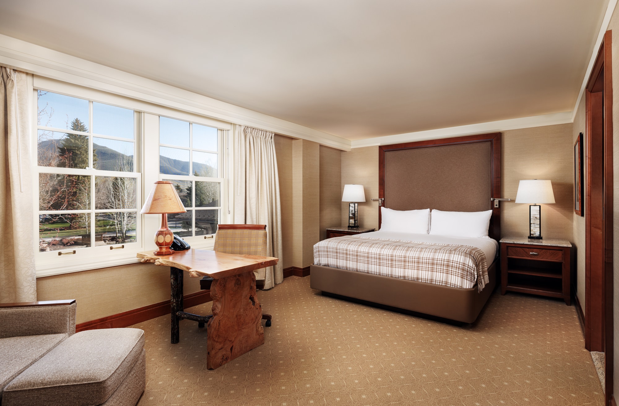 Lodge Interior - Fireplace Dining